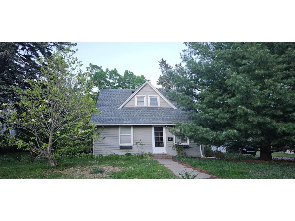 709 7th Avenue S, Hopkins