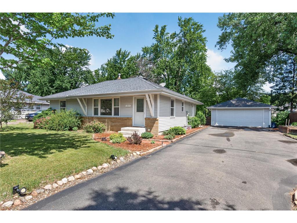 211 92nd Avenue NE, Blaine